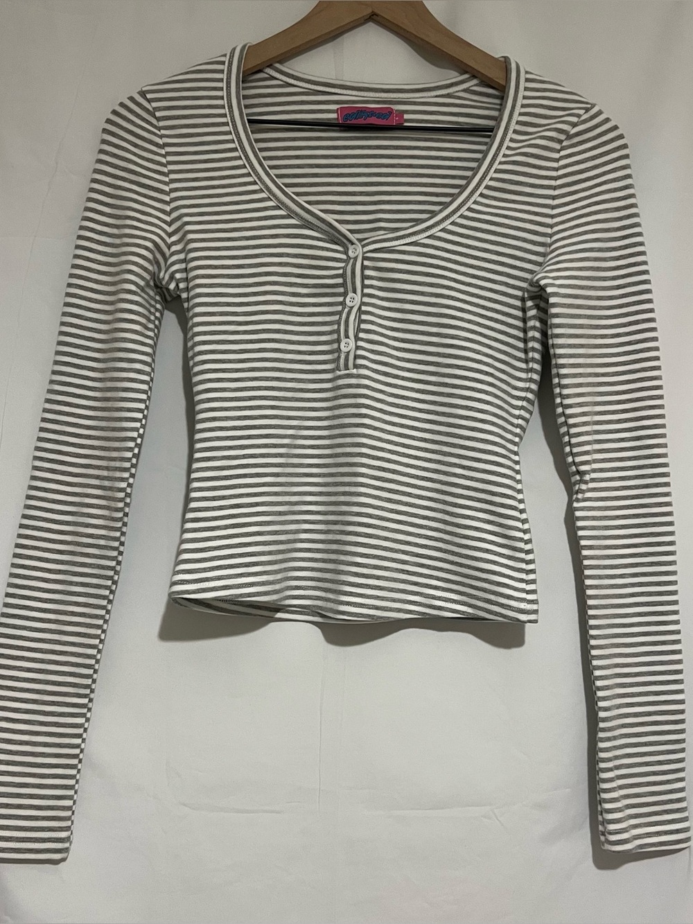 NWOT Edikted Gray Striped Longsleeve Top